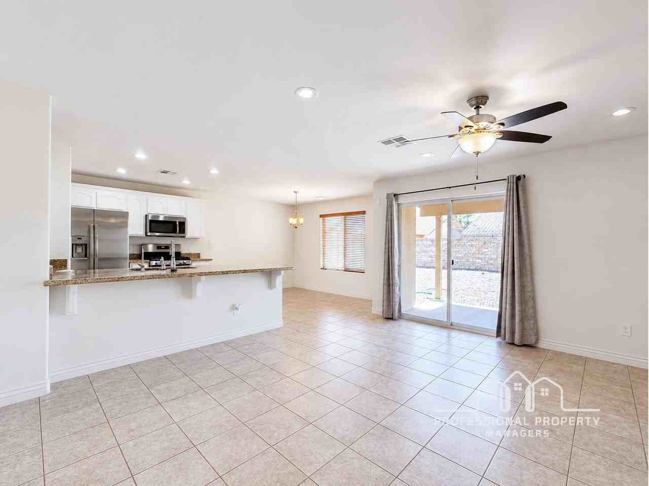 10219 E 34th Ln - Photo 4 of 21