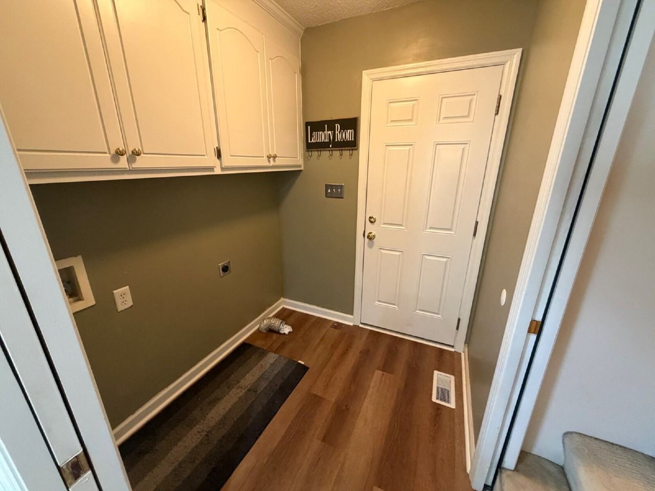 102 N Woodridge Dr - Photo 3 of 13