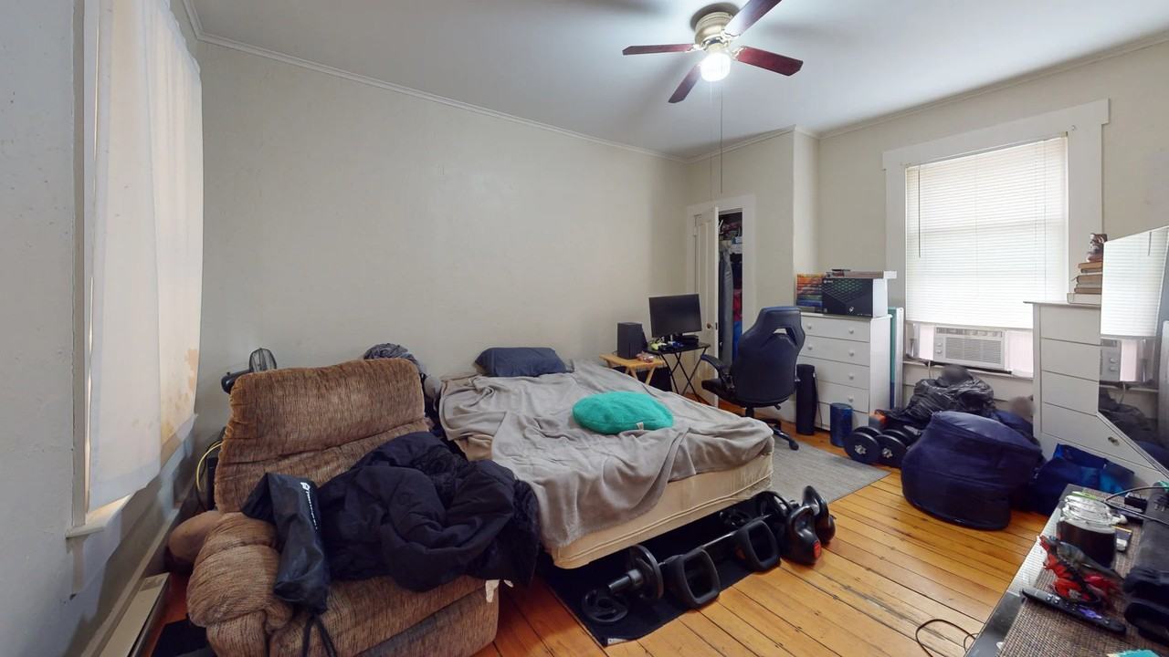 37 Franklin St #3 - Photo 3 of 8