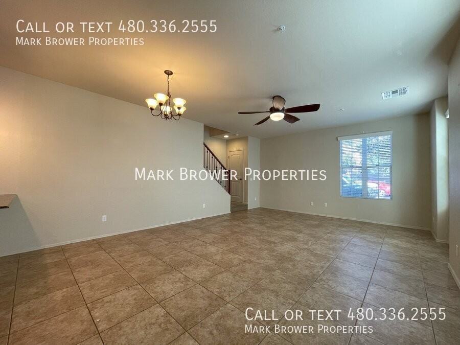 4729 E Waterman St #102 - Photo 2 of 16