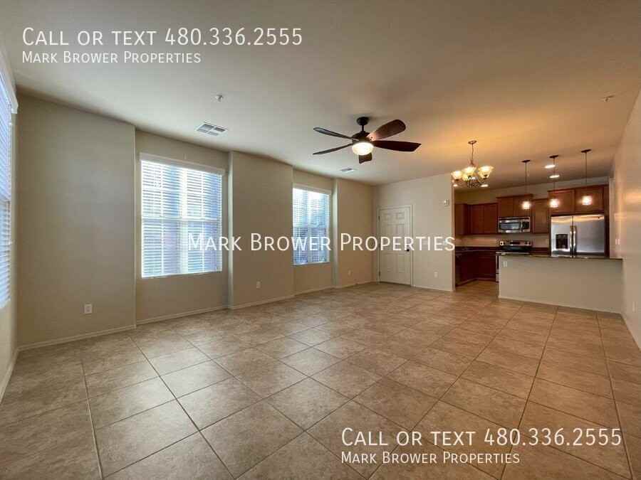 4729 E Waterman St #102 - Photo 4 of 16