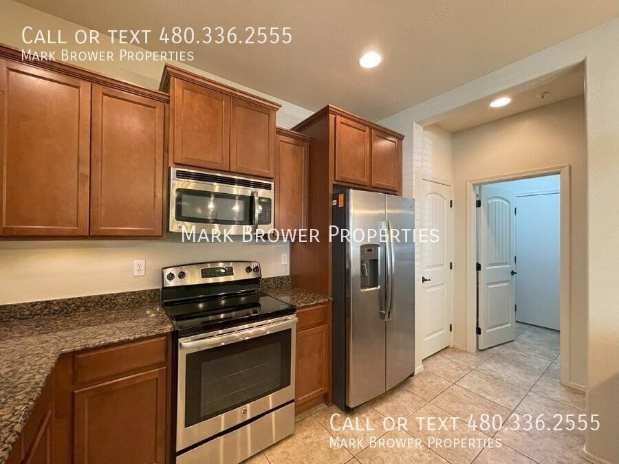 4729 E Waterman St #102 - Photo 6 of 16
