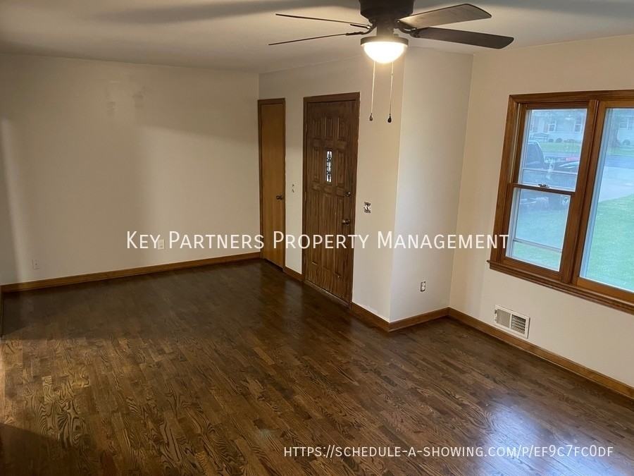 501 Ne 88th St - Photo 3 of 17