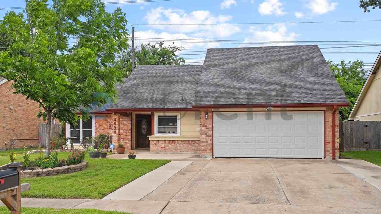 9539 Bent Spur Ln - Photo 2 of 20