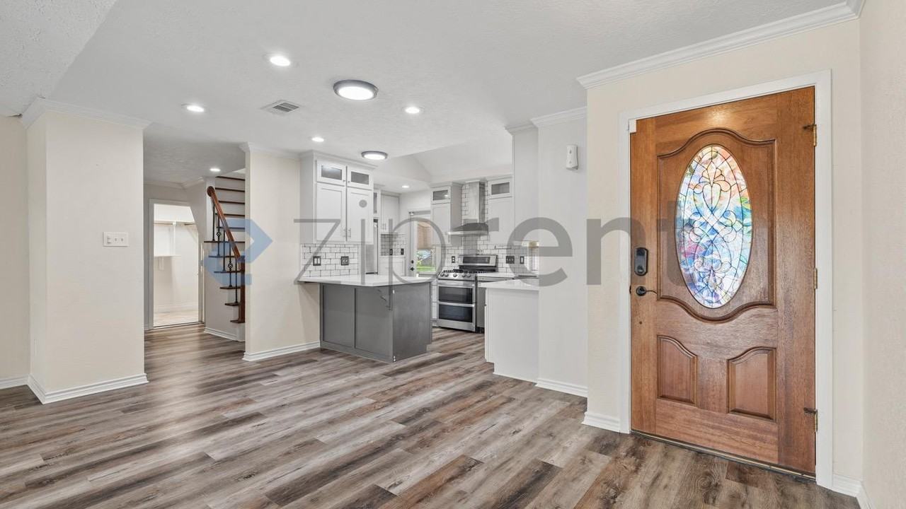 9539 Bent Spur Ln - Photo 5 of 20