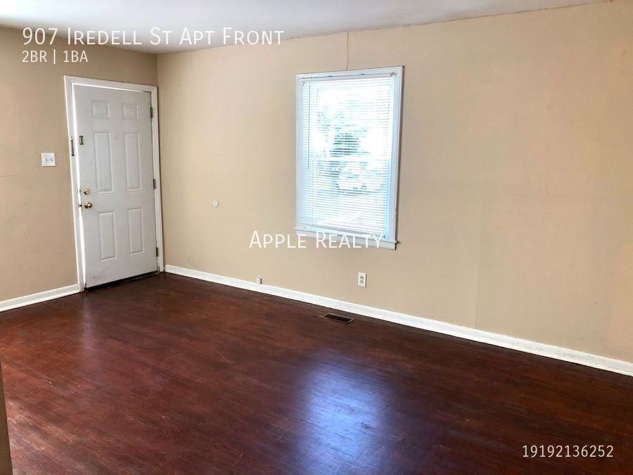 907 907 Iredell St Apt Front - Photo 2 of 7