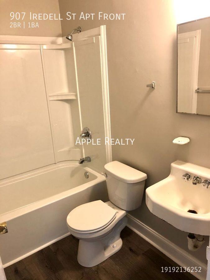 907 907 Iredell St Apt Front - Photo 6 of 7