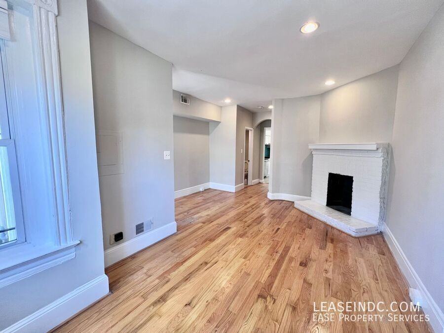 342 Elm St Nw - Photo 5 of 26