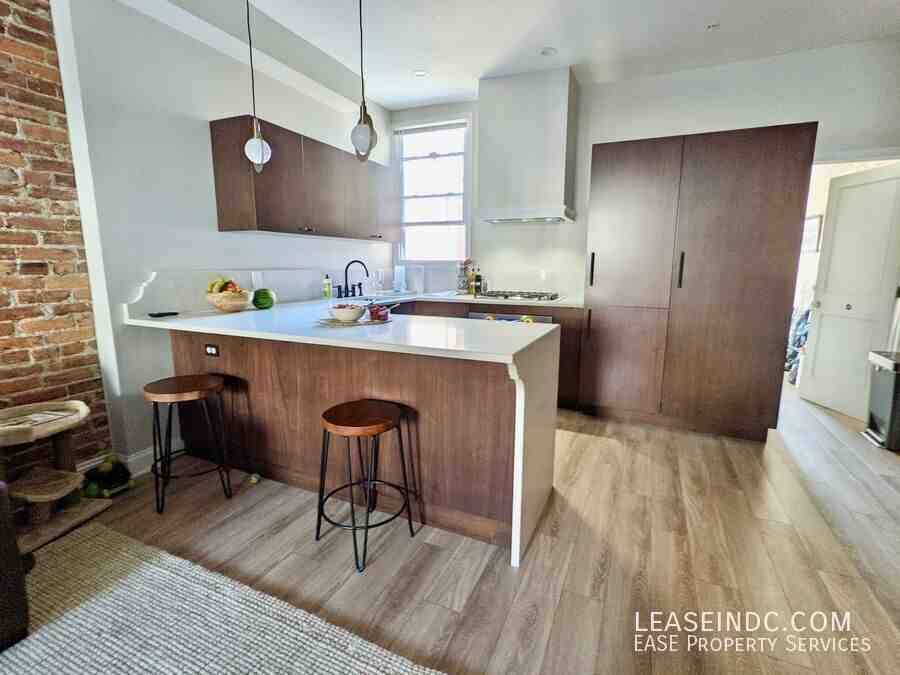 1626 Monroe St Nw #1 - Photo 6 of 21