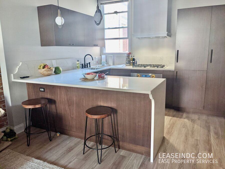 1626 Monroe St Nw #1 - Photo 7 of 21