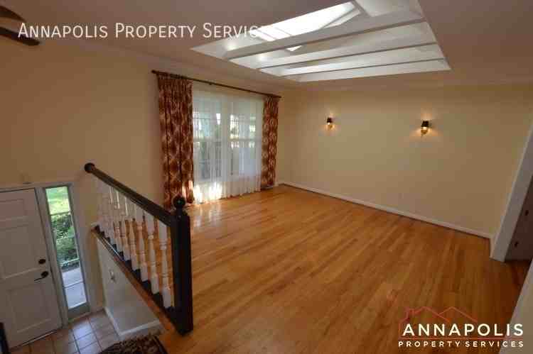 1908 Dulaney Pl - Photo 5 of 34
