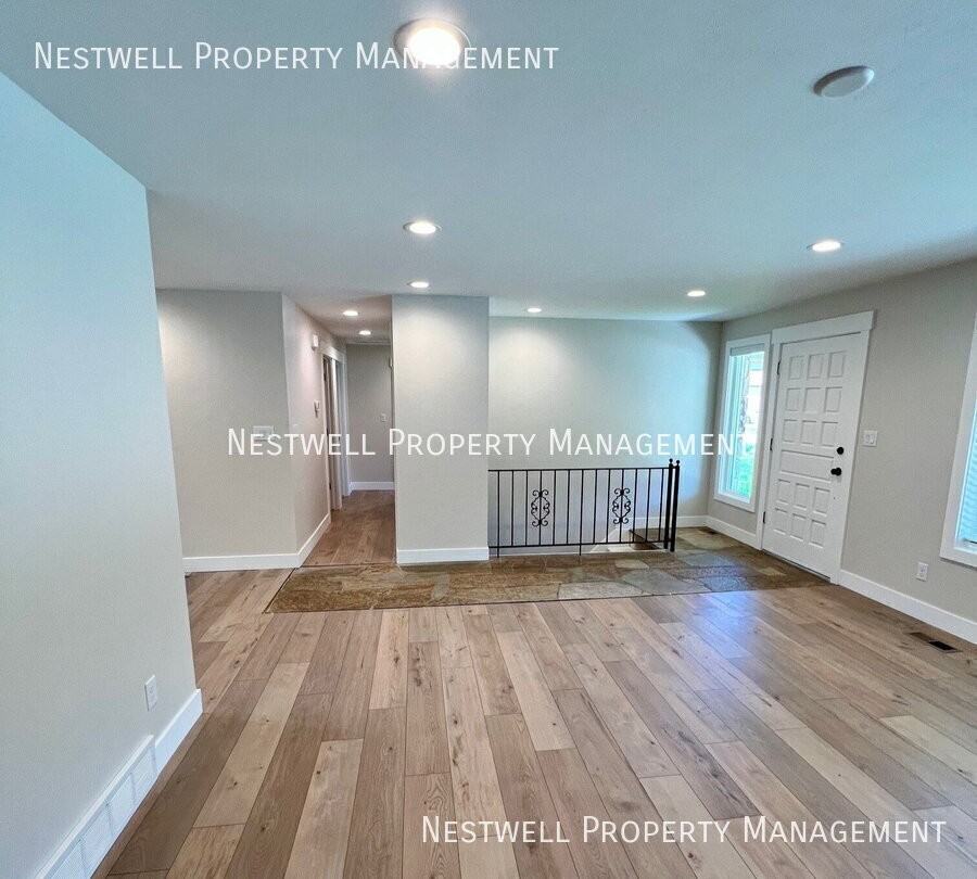 10234 S Vilas Dr - Photo 5 of 20