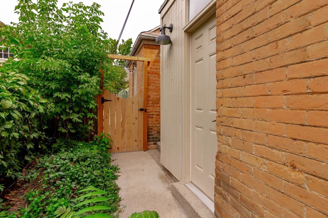 1139 Eastsouth #1139 - Photo 3 of 26
