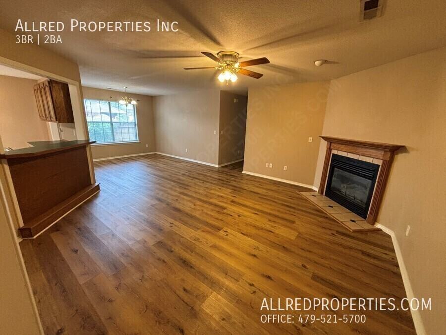 2538 W Houston St - Photo 3 of 15