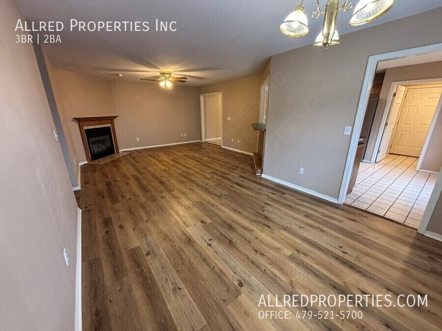 2538 W Houston St - Photo 5 of 15