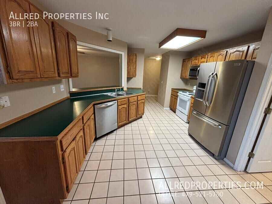 2538 W Houston St - Photo 6 of 15