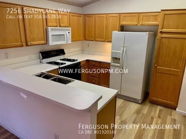 7256 Shadylane Way - Photo 4 of 14