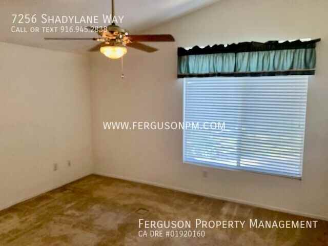 7256 Shadylane Way - Photo 7 of 14