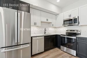 featured image of 193 Bridge St #302