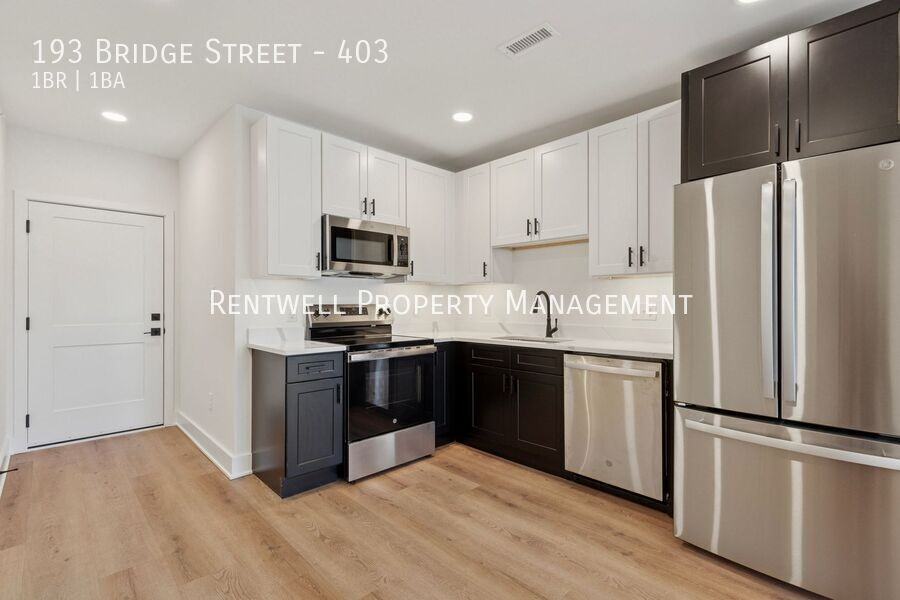 193 Bridge St #403 - Photo 2 of 34