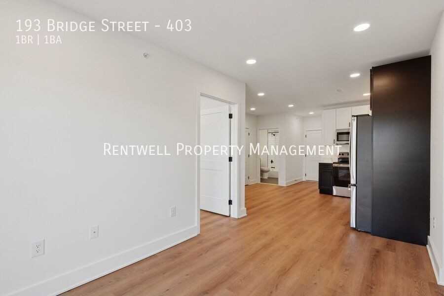 193 Bridge St #403 - Photo 5 of 34