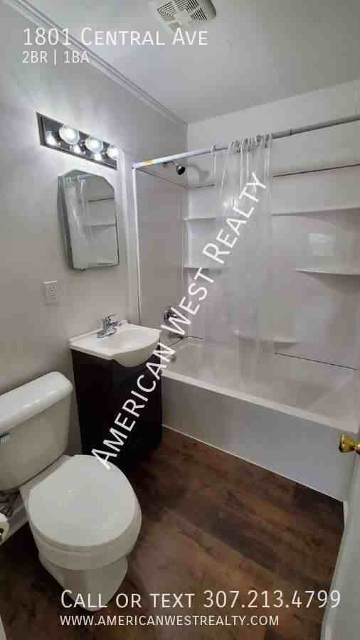 1801 Central Ave - Photo 7 of 8