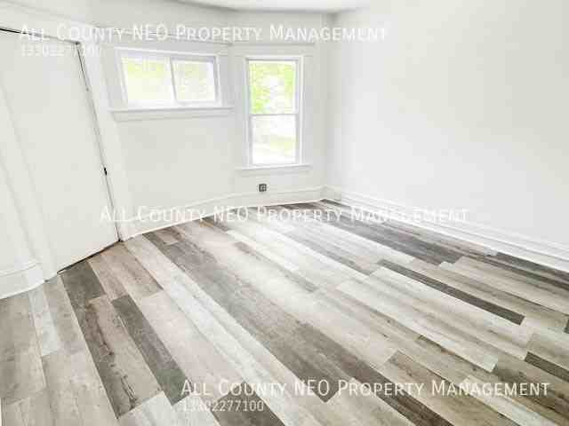7505 Lawnview Ave - Photo 5 of 25