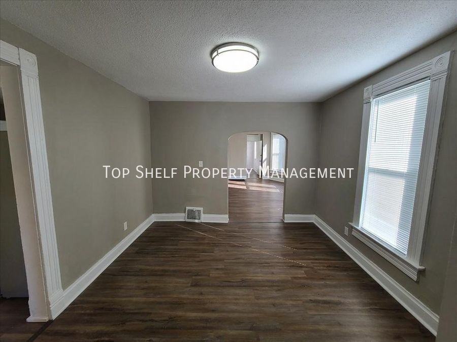 1314 Harrison Ave #1 - Photo 4 of 9