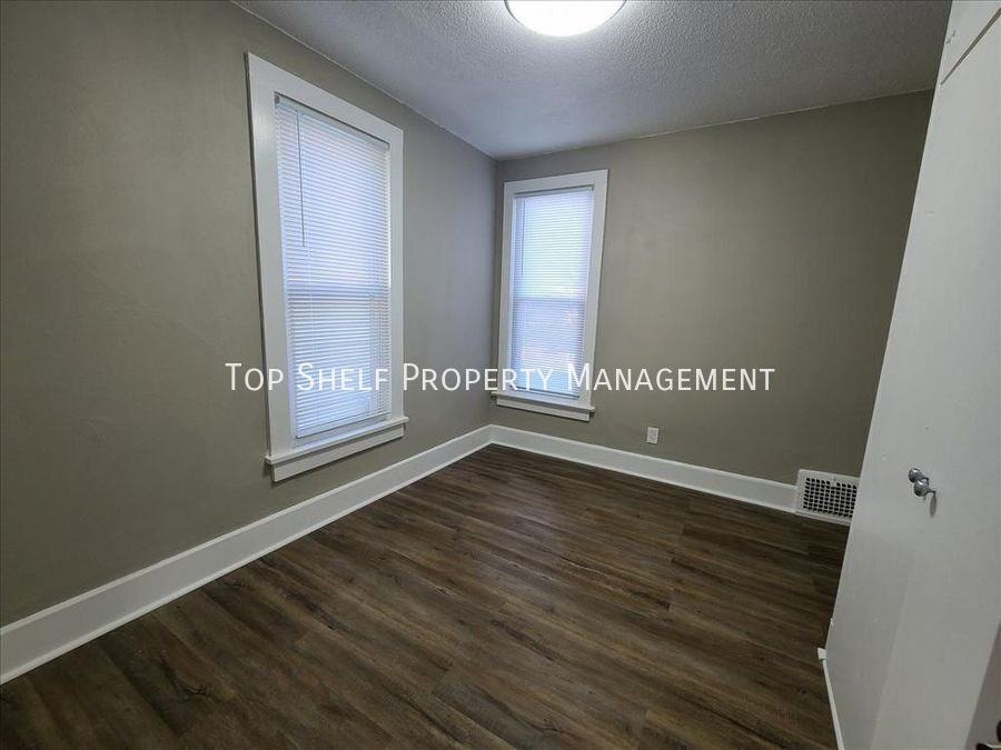 1314 Harrison Ave #1 - Photo 6 of 9