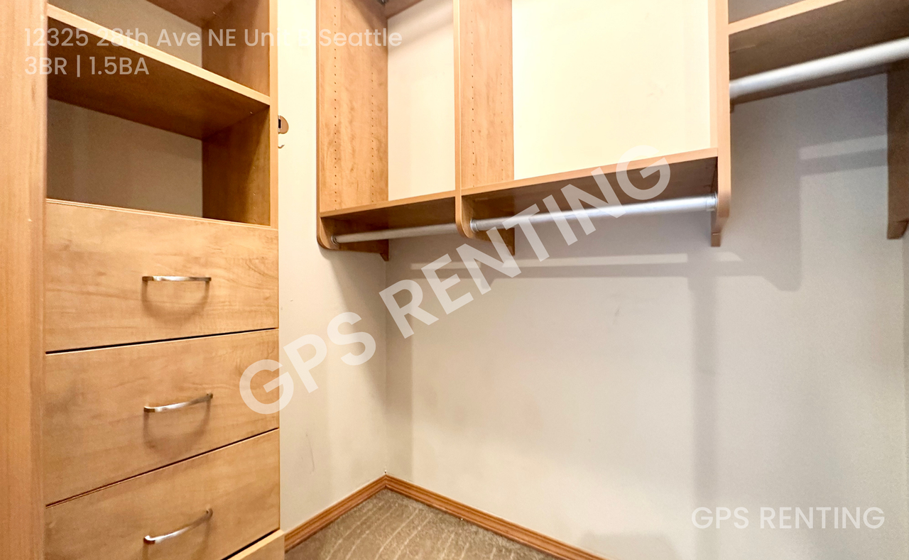 12325 28th Ave Ne #B - Photo 6 of 13