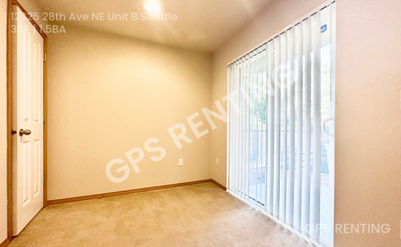 12325 28th Ave Ne #B - Photo 7 of 13
