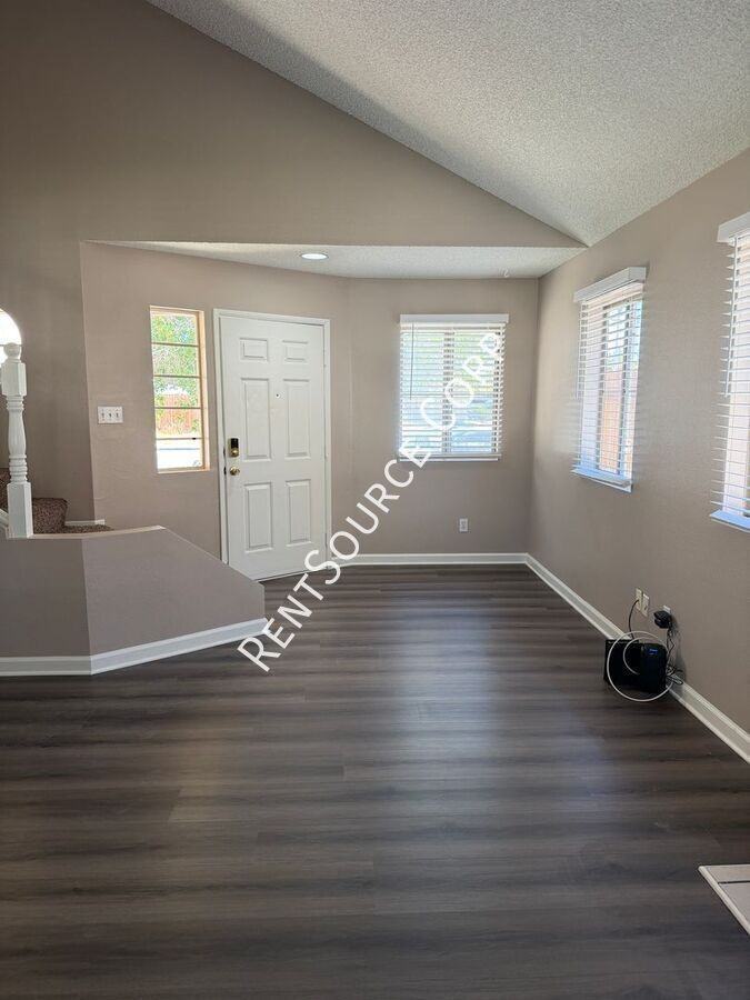 37707 57th St E - Photo 5 of 32
