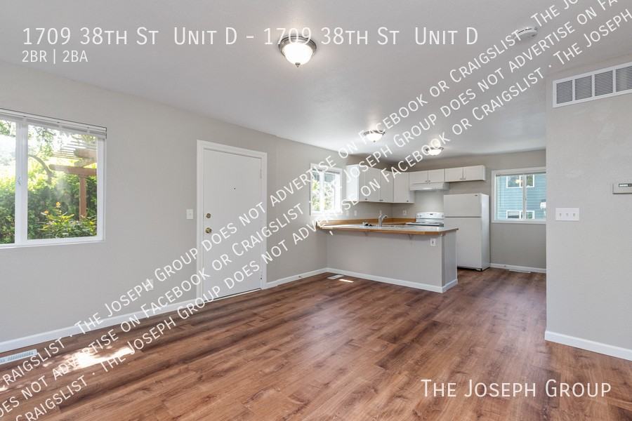 1709 38th St Unit D - Photo 4 of 30