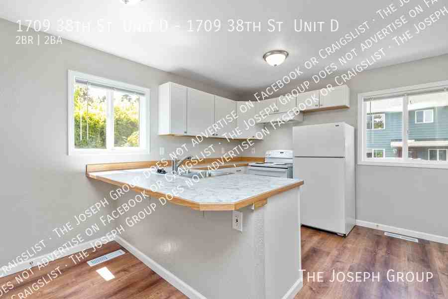 1709 38th St Unit D - Photo 6 of 30