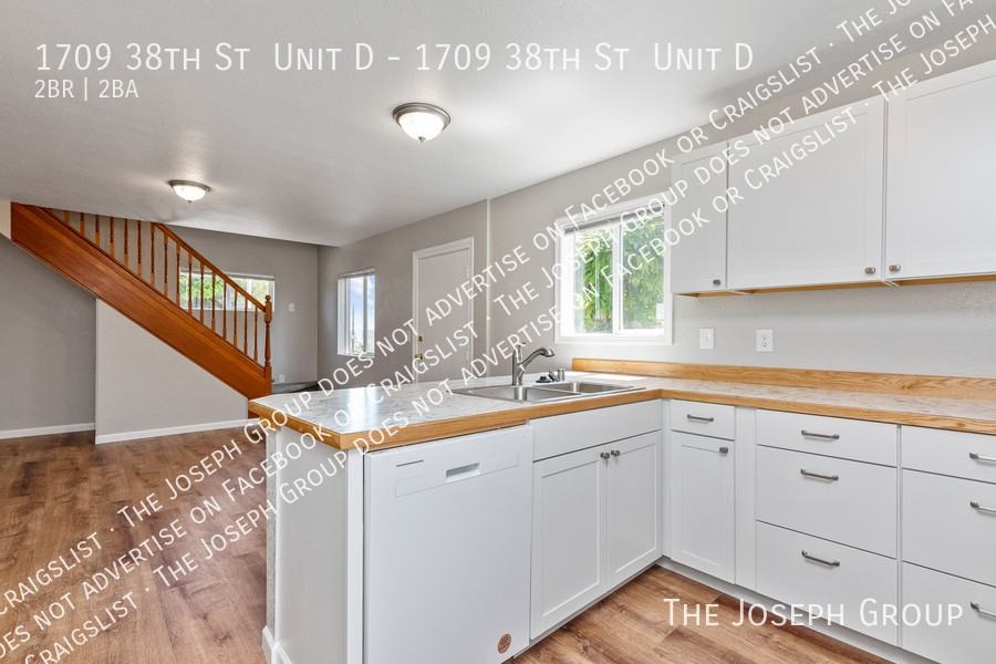 1709 38th St Unit D - Photo 7 of 30