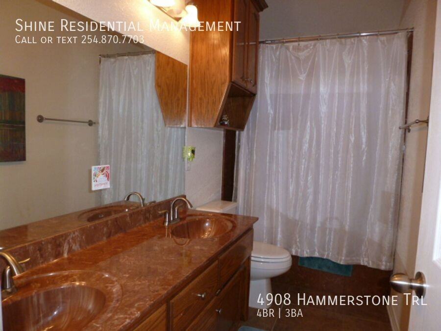 4908 Hammerstone Trl - Photo 3 of 15