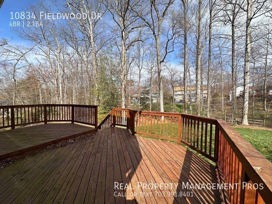 10834 Fieldwood Dr - Photo 2 of 5