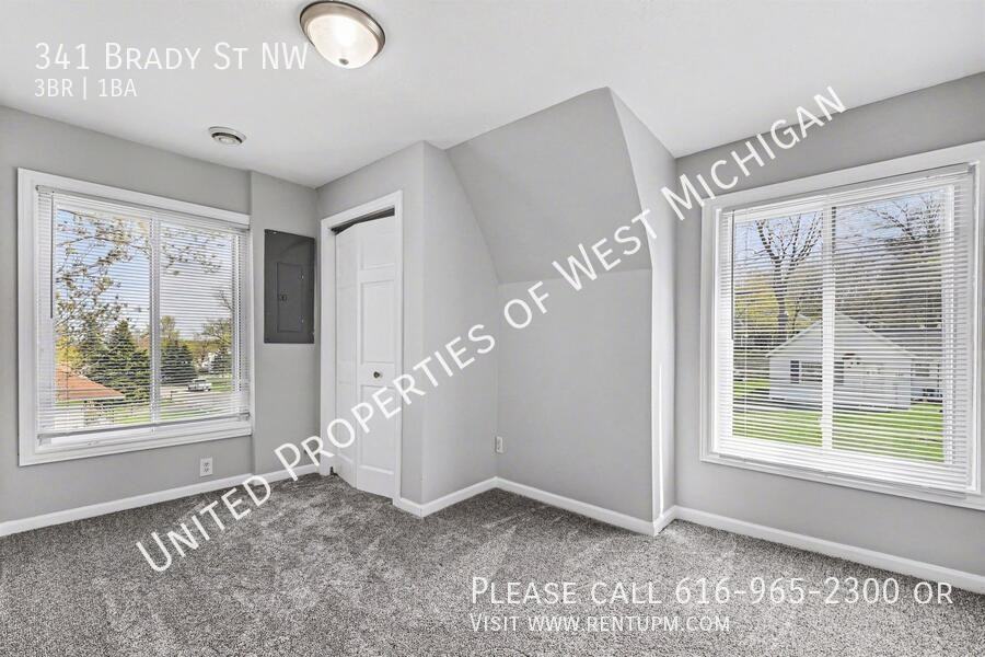 341 Brady St Nw - Photo 7 of 13