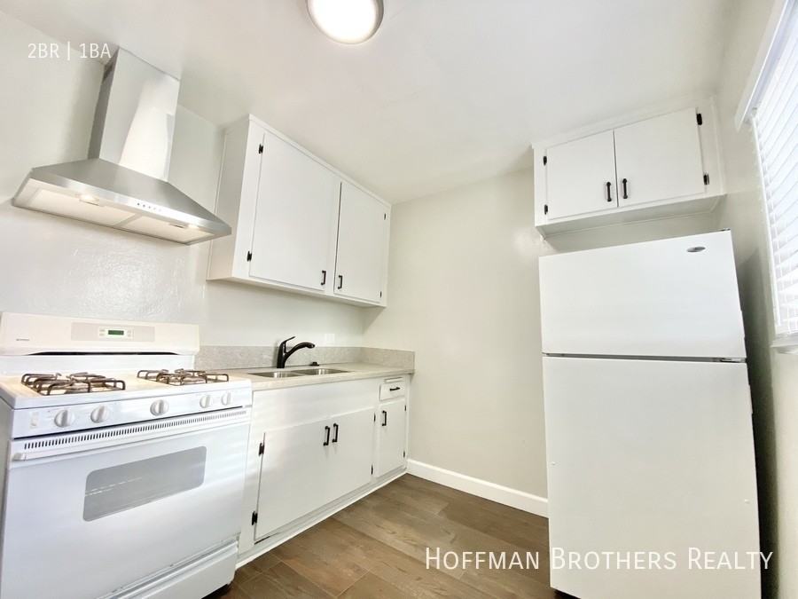 9450 S Western Ave #9 - Photo 3 of 8