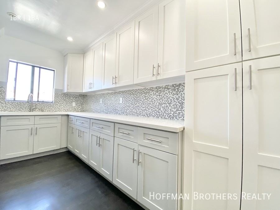 1830 S Cloverdale Ave #4 - Photo 4 of 12