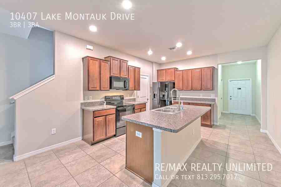 10407 Lake Montauk Dr - Photo 5 of 37