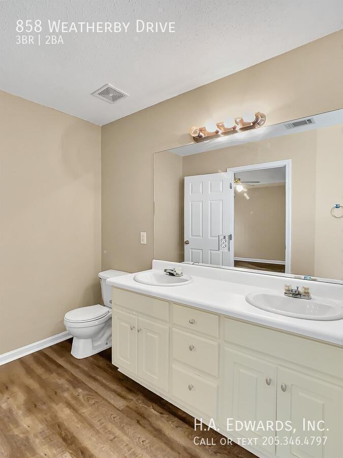 858 Weatherby Dr - Photo 3 of 18