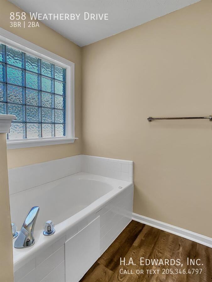 858 Weatherby Dr - Photo 4 of 18