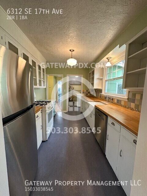 6312 Se 17th Ave - Photo 6 of 26
