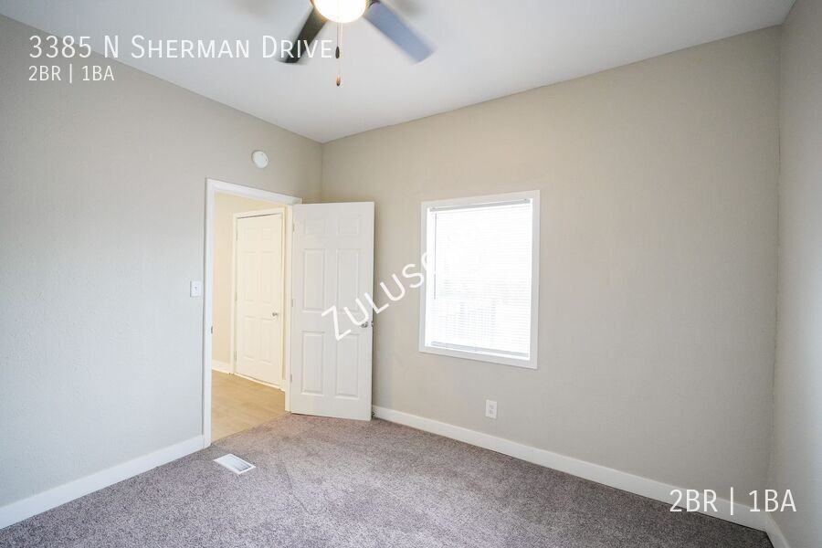 3385 N Sherman Dr - Photo 5 of 16