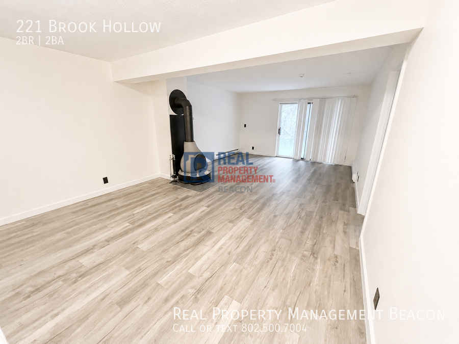221 Brook Holw - Photo 4 of 9