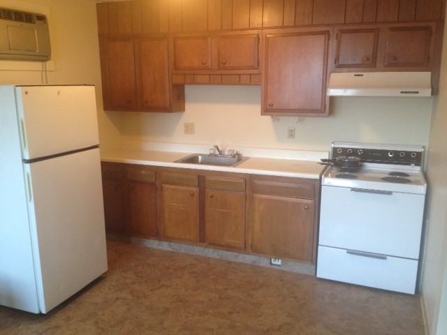 1018 8th St - Photo 5 of 5