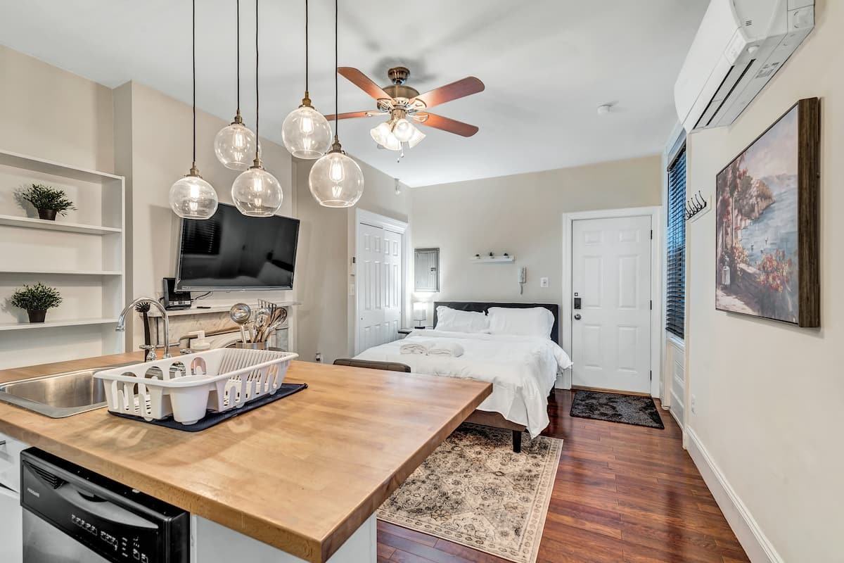 321 S 16th St #2R - Photo 5 of 8