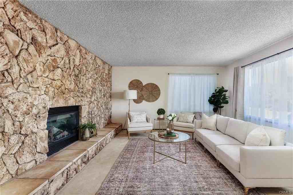 2440 Oak Ridge Dr #NA - Photo 3 of 30