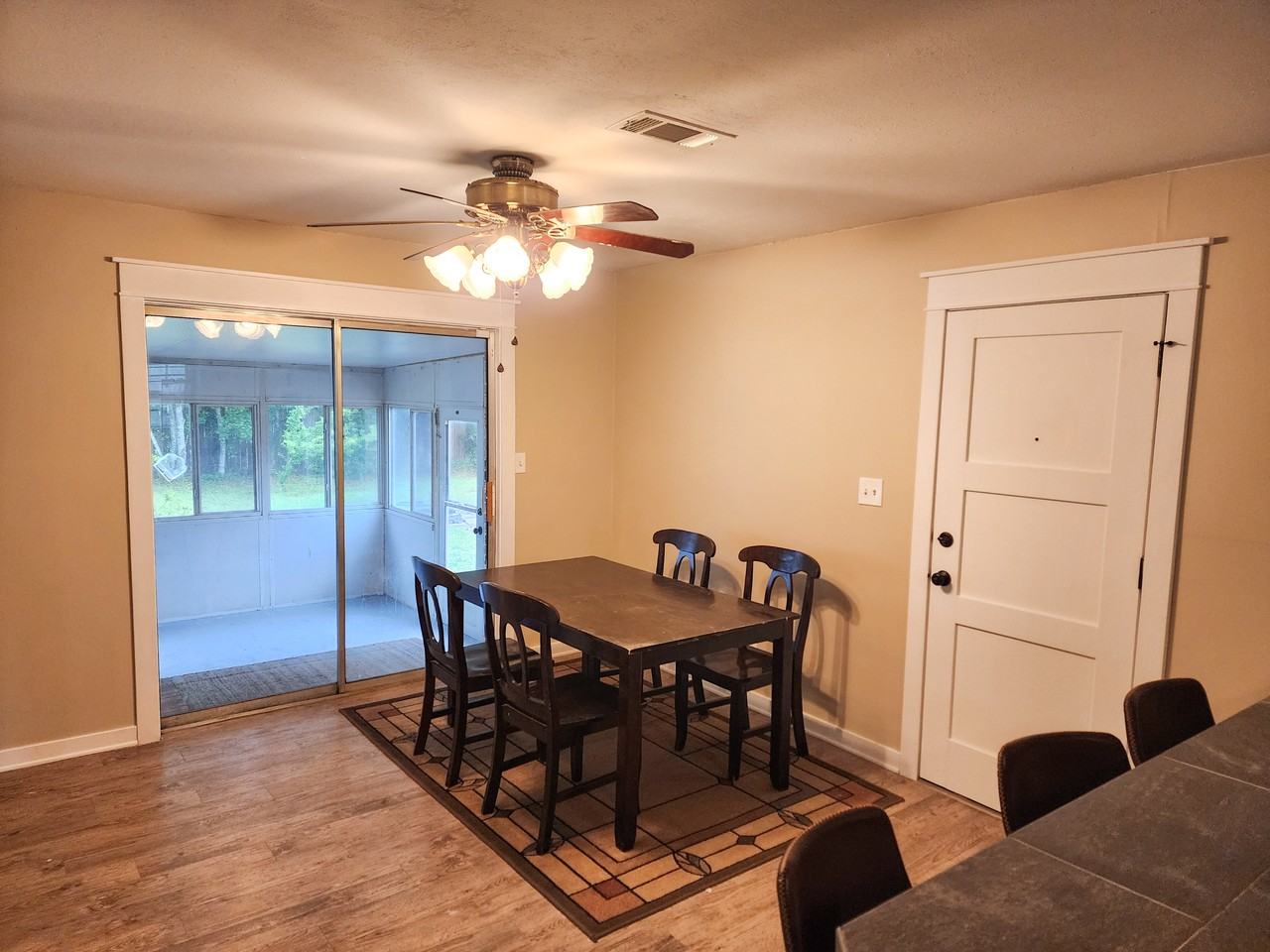 4305 Queens Ct #1 - Photo 7 of 39